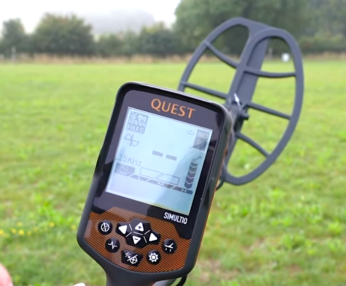 Quest-SIMULTIQ-S50-Metal-Detector.png
